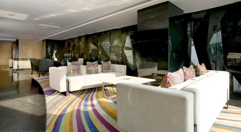 ทีเอส สวีท สุราบายา Hotel ภายนอก รูปภาพ