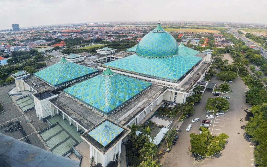 ทีเอส สวีท สุราบายา Hotel ภายนอก รูปภาพ