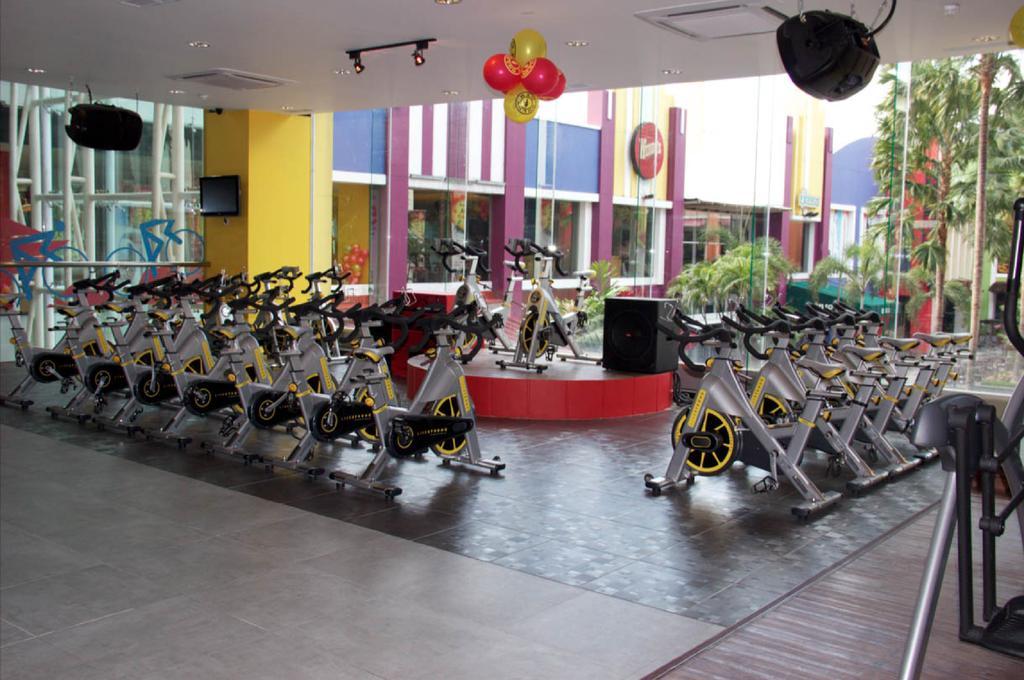 ทีเอส สวีท สุราบายา Hotel ภายนอก รูปภาพ