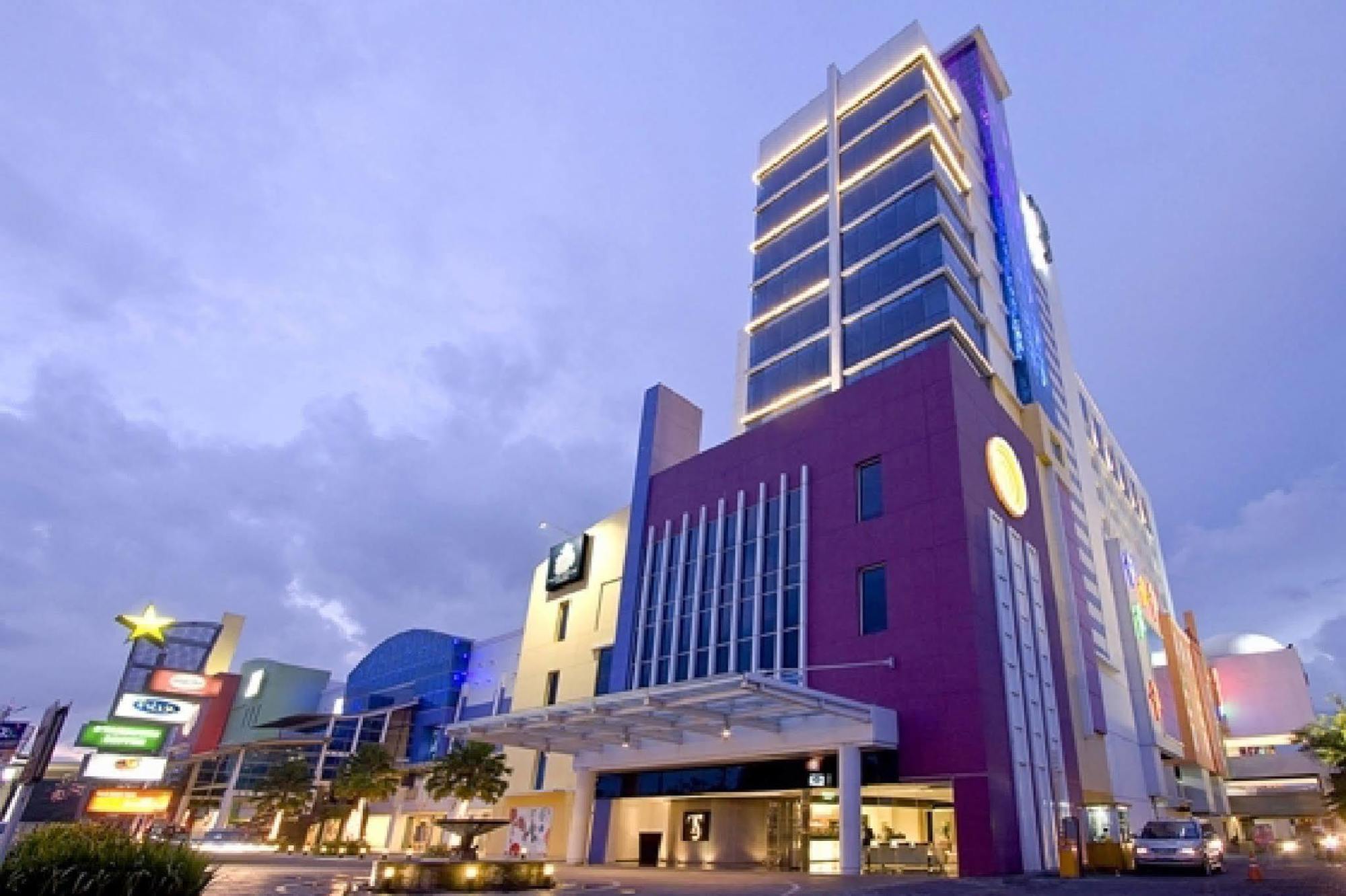 ทีเอส สวีท สุราบายา Hotel ภายนอก รูปภาพ