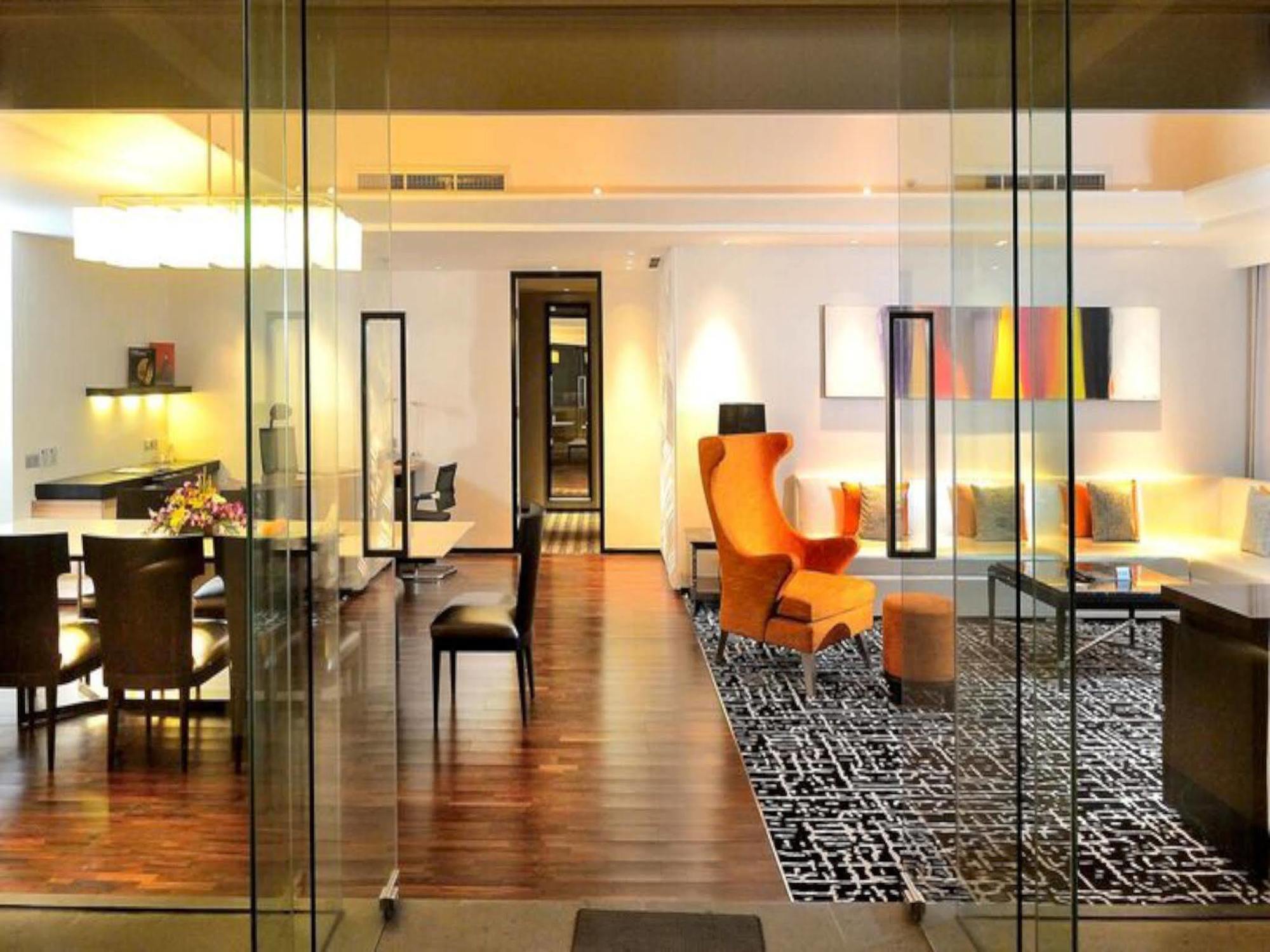 ทีเอส สวีท สุราบายา Hotel ภายนอก รูปภาพ